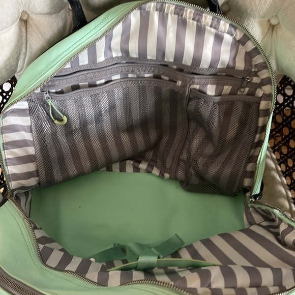 Lululemon Sweat Once a day yoga/gym/weekender bag - Picture 6 of 9